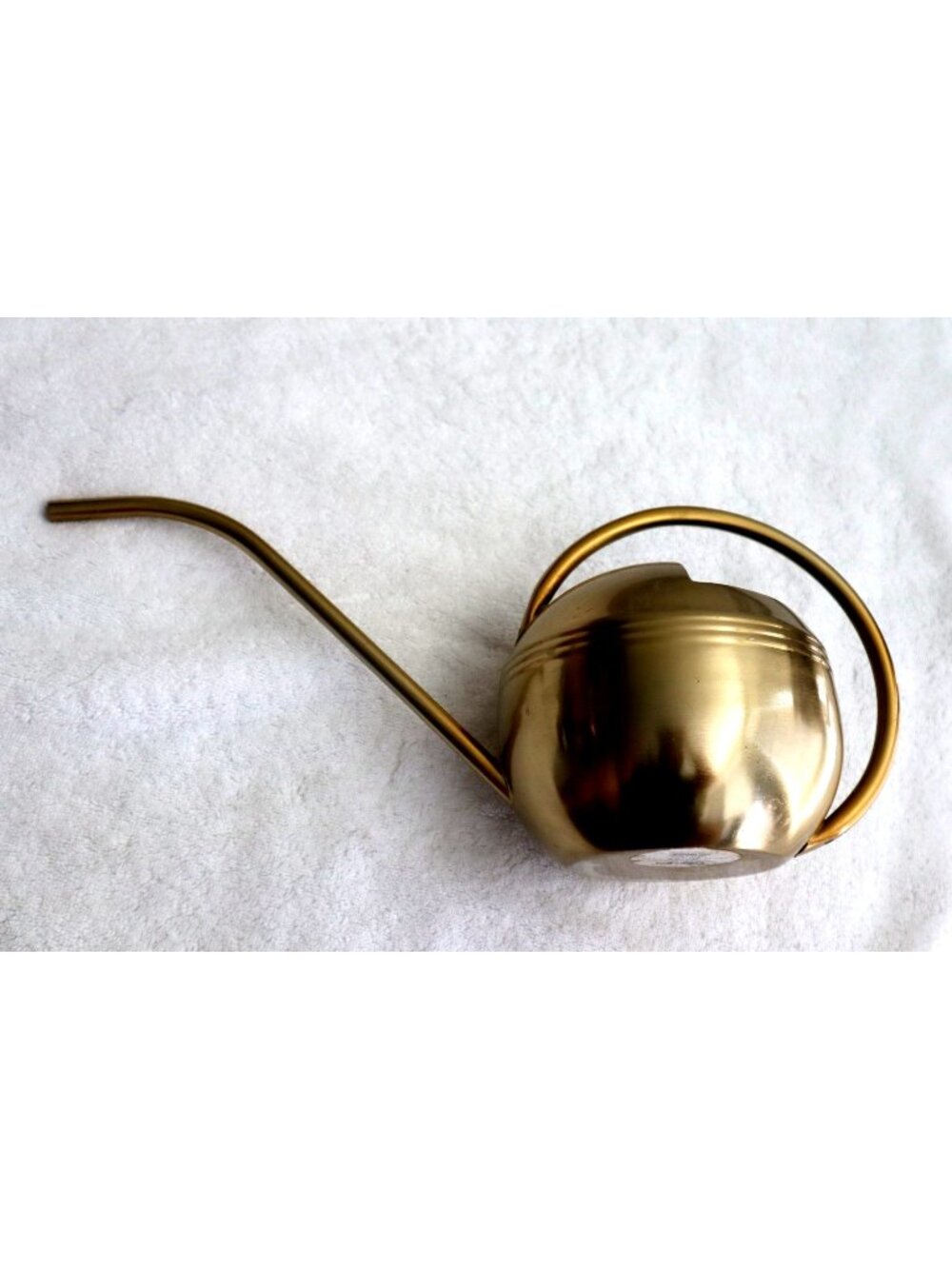 Smith & Hawken 0.4 Gal Brass Finish Spherical Watering Can Long Reach Spout